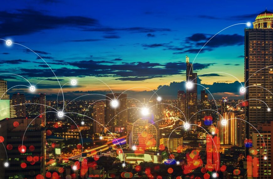 wireless-connection-technology-in-city-2025-02-10-14-37-46-utc